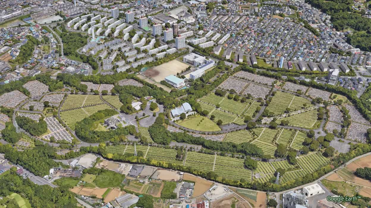 【緑豊かで広大な敷地】