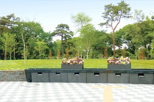 都立小平霊園　樹林型合葬埋蔵施設（樹林墓地）