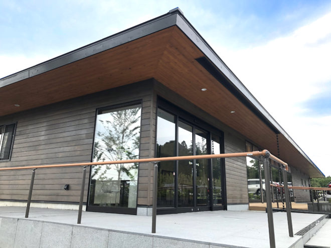 川井聖苑_管理棟外観