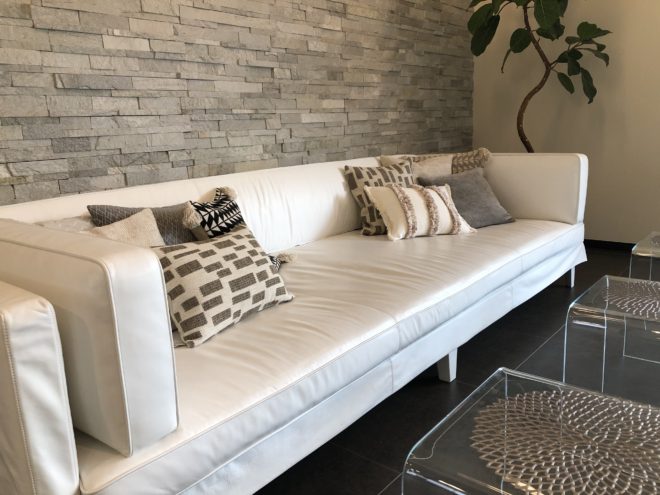 川井聖苑_ソファー