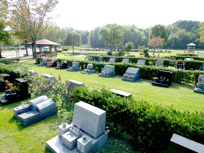 芝生墓地